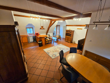 Wohnzimmer Ebene 1 mit Küche und Essecke